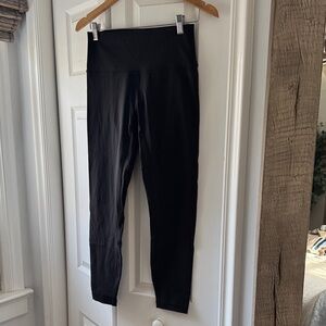 lululemon athletica Wunder Under High-Rise
Tight 25" *Luon Leggings. Like new!